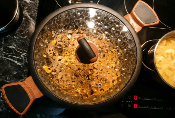 Heat Resistant Glass: Are universal glass lids really heat resistant?