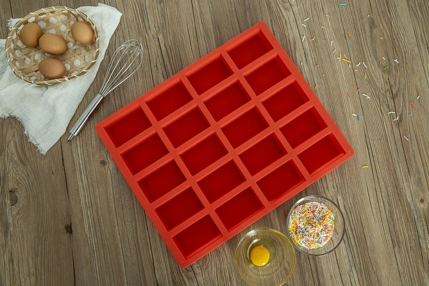 Silicone Brownie Baking Mold, Non-Stick 100% Food Grade (Red, Rectangles)